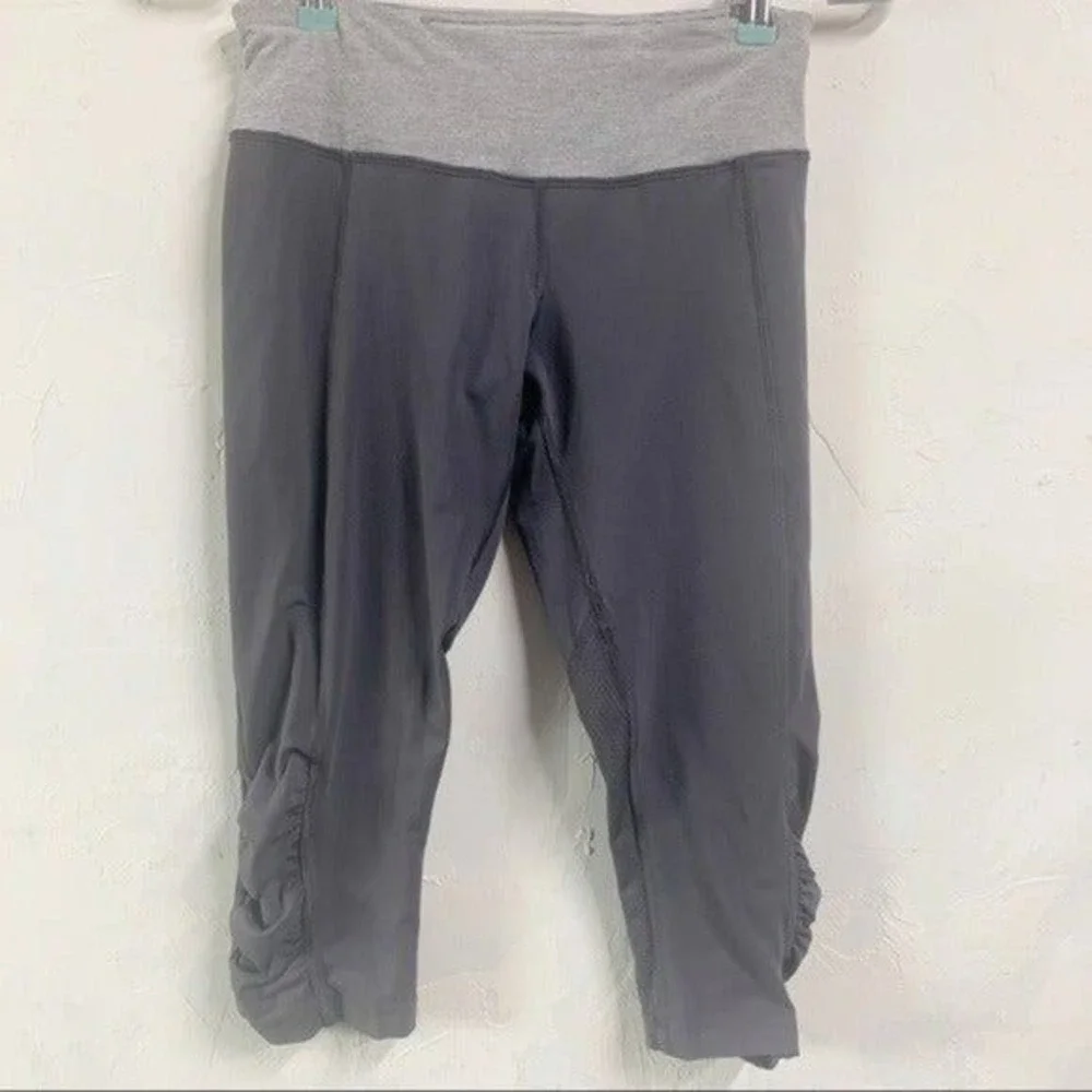 Lululemon Crop Gray Leggings Scrunch Leg Size 6
